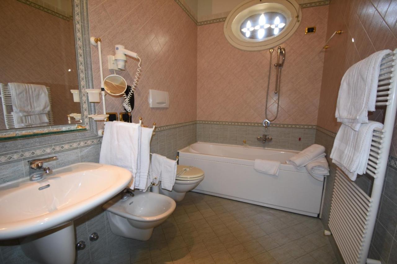Palazzo Sottile Meninni - Classic Rooms Experience Γκραβίνα Εξωτερικό φωτογραφία