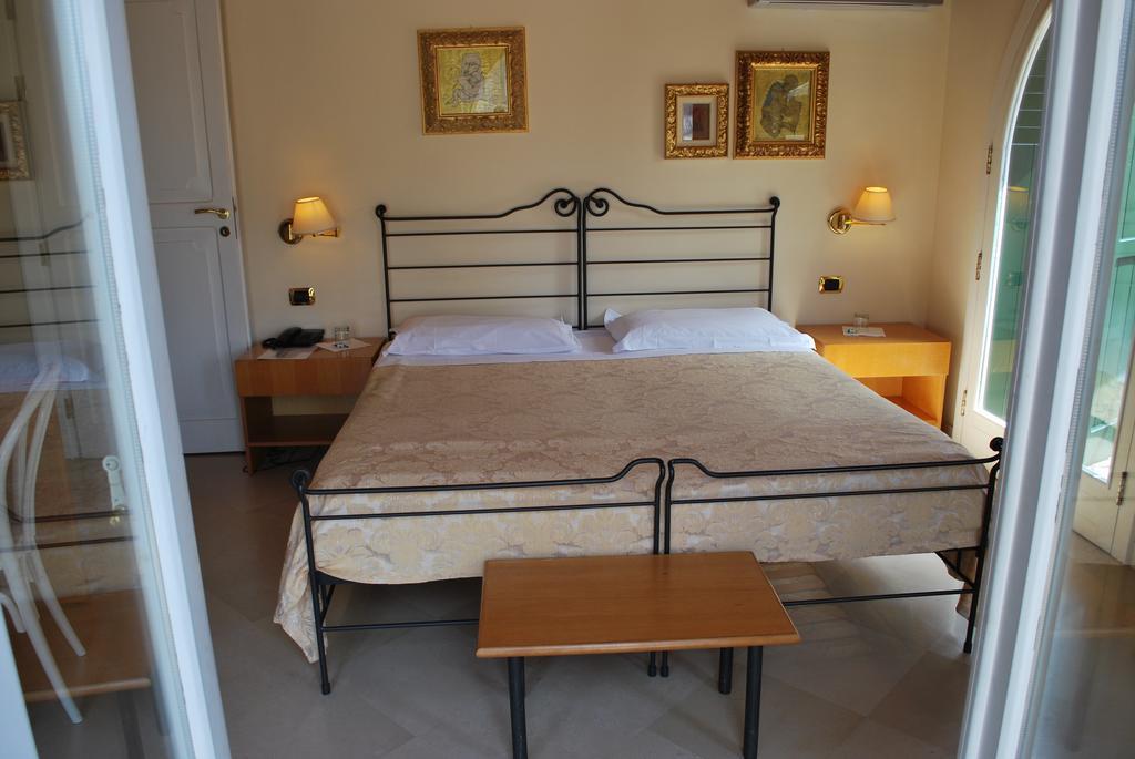 Palazzo Sottile Meninni - Classic Rooms Experience Γκραβίνα Εξωτερικό φωτογραφία