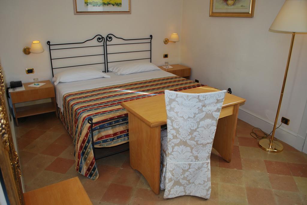 Palazzo Sottile Meninni - Classic Rooms Experience Γκραβίνα Εξωτερικό φωτογραφία