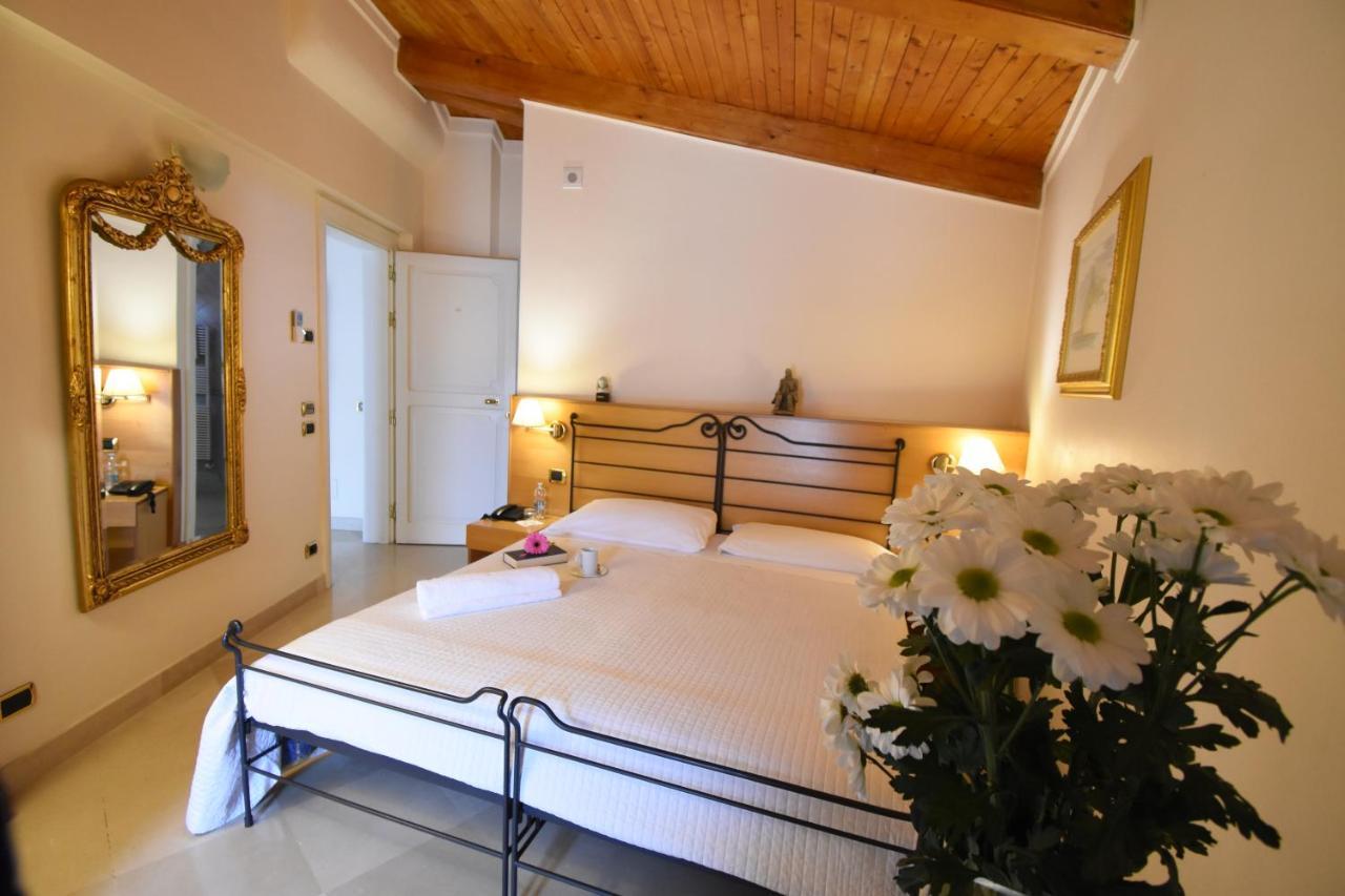 Palazzo Sottile Meninni - Classic Rooms Experience Γκραβίνα Εξωτερικό φωτογραφία