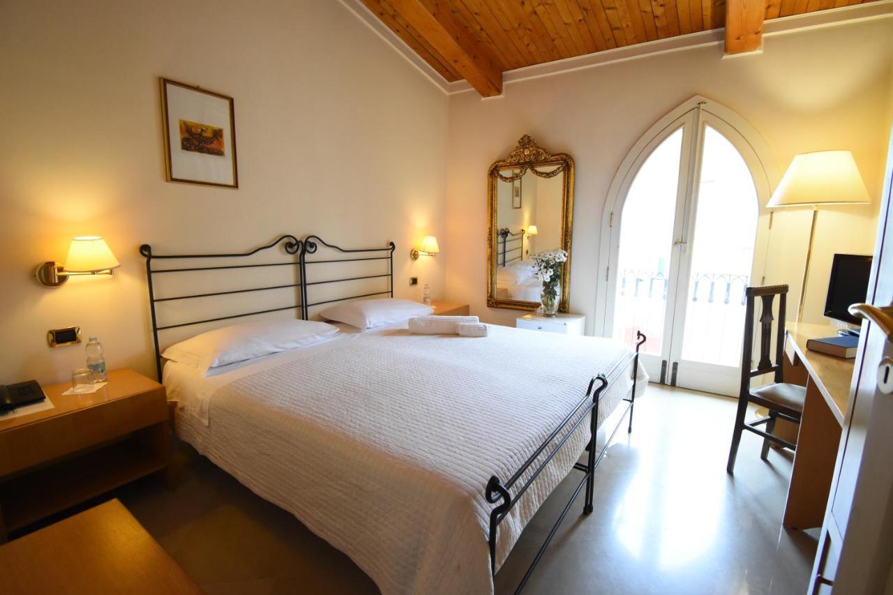 Palazzo Sottile Meninni - Classic Rooms Experience Γκραβίνα Εξωτερικό φωτογραφία